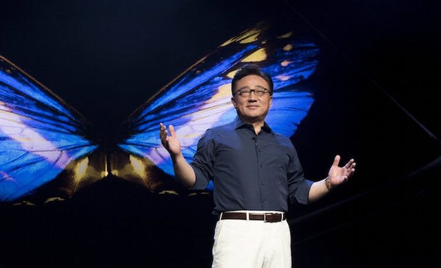 Samsung подготовила сюрприз для всех покупателей Galaxy Fold